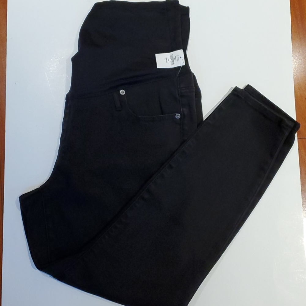 Gap Maternity Black Skinny Jeans (33 short)